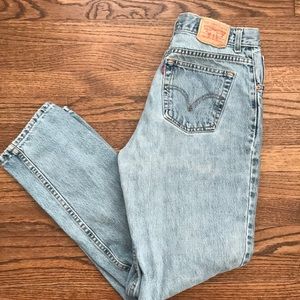 Levi’s 550 relaxed tapered fit jeans mom jeans